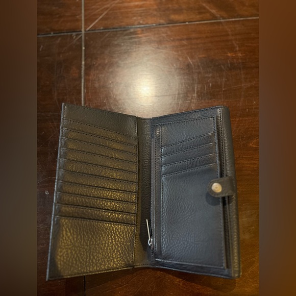 Mat & Nat Navy Wallet / Clutch - Picture 2 of 3